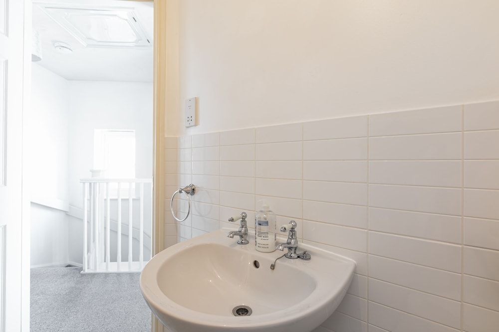 KVM - Whitebeam House Superior House, Private Bathroom, Garden View (KVM - Whitebeam House) 9