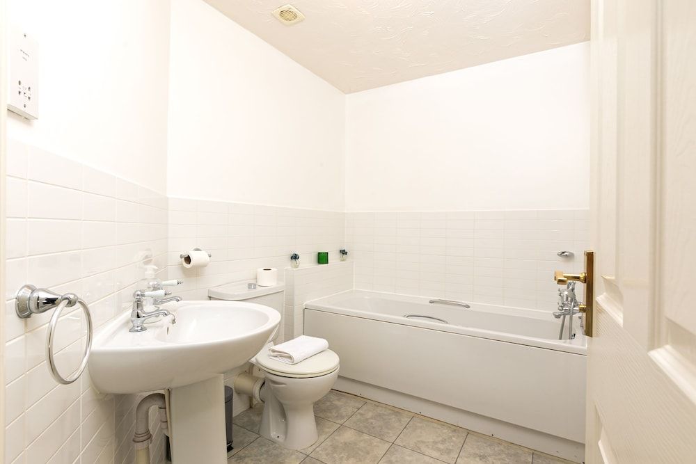 KVM - Whitebeam House Superior House, Private Bathroom, Garden View (KVM - Whitebeam House) 10