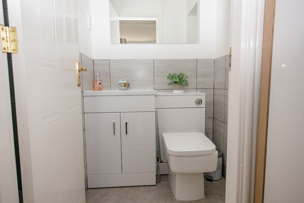 KVM - Swan House House, Private Bathroom, Garden View (KVM - Swan House) 14