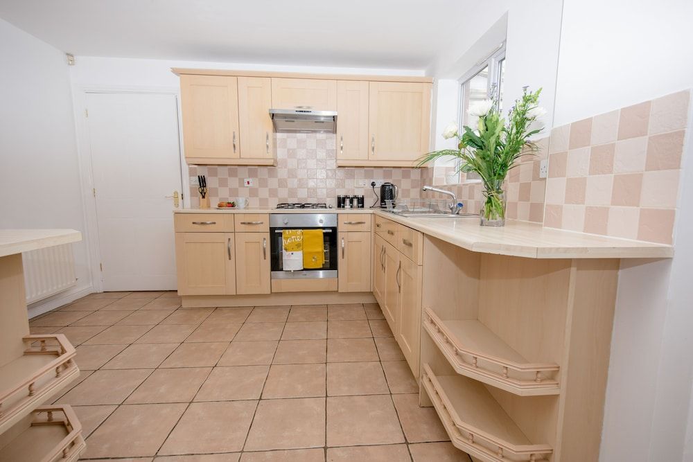 undefined KVM - Swan House 2