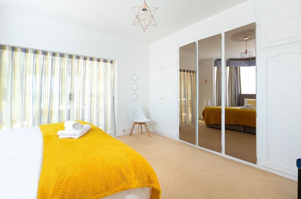 undefined KVM - Sugar Way House 4