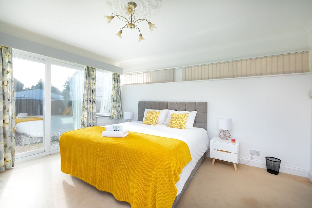 undefined KVM - Sugar Way House 7