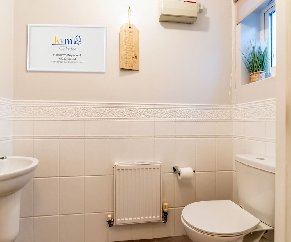 undefined KVM - Hampton House 8