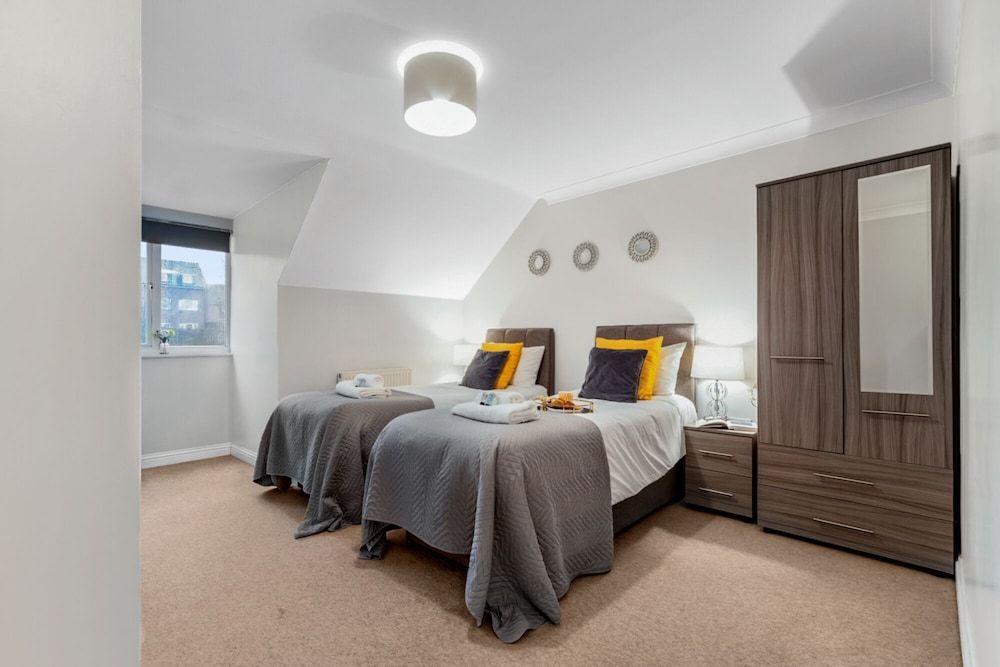 undefined KVM - Hampton House 5