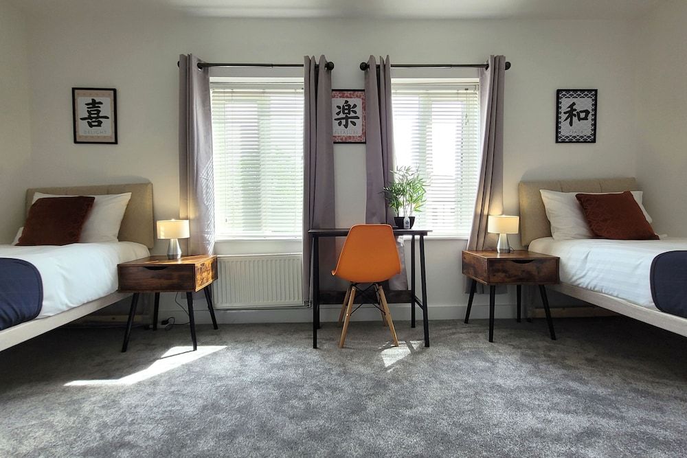 House of 4 Chimneys by Your Lettings UK Comfort House 16