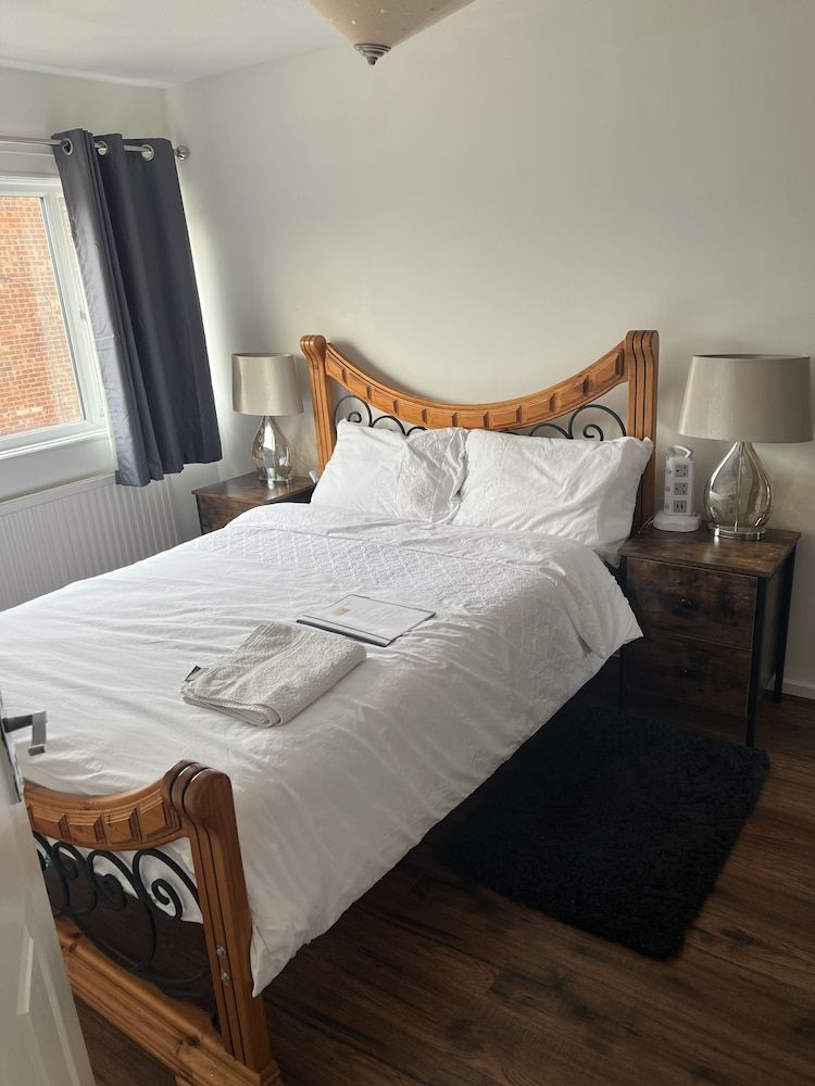 undefined Fellowes Garden 2