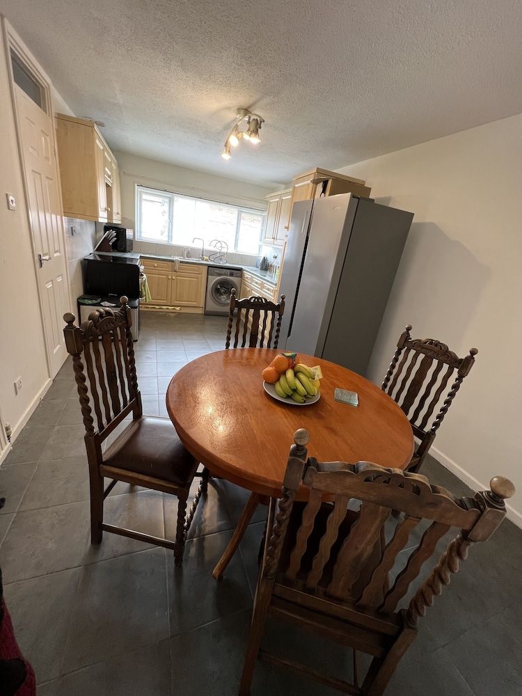 undefined Fellowes Garden 8