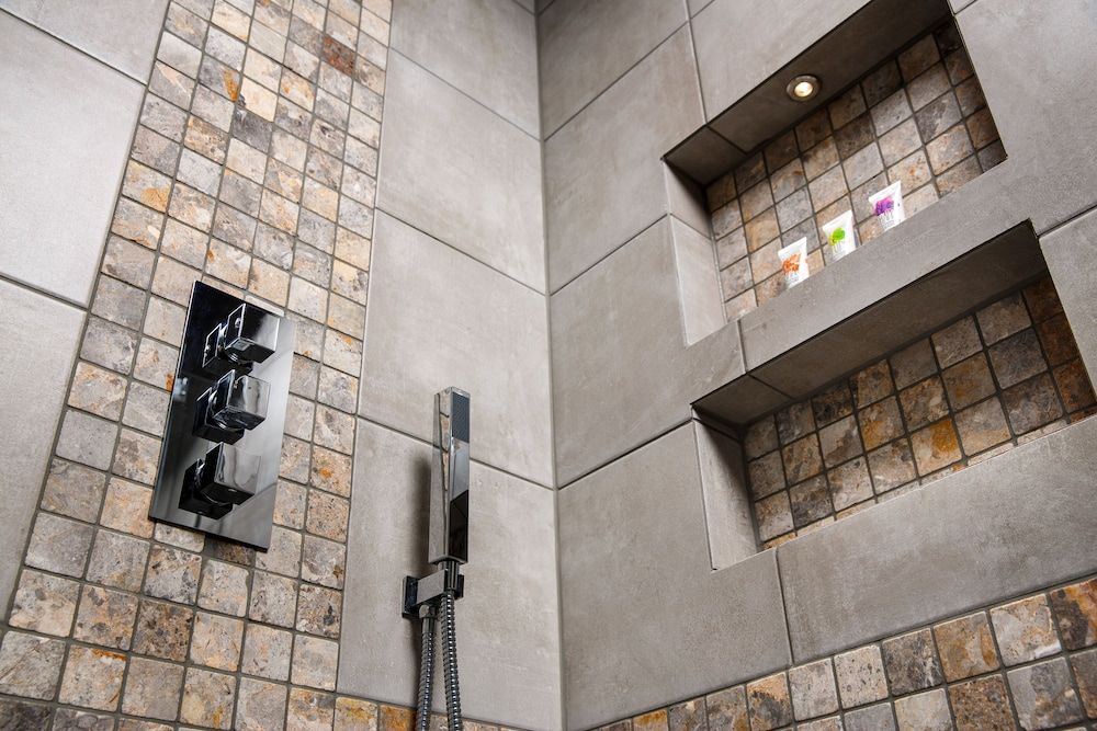 Signature Suites Standard Suite, 1 King Bed 14