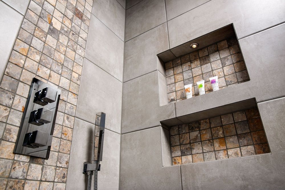 Signature Suites Standard Suite, 1 King Bed 12