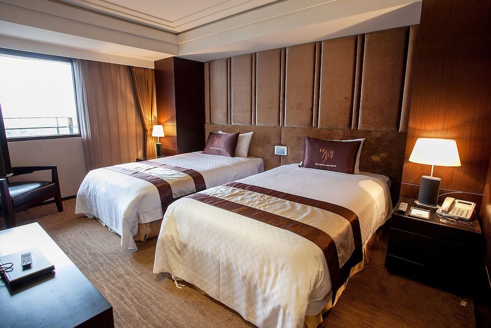 Standard Room, 2 Twin Beds, Mountain View