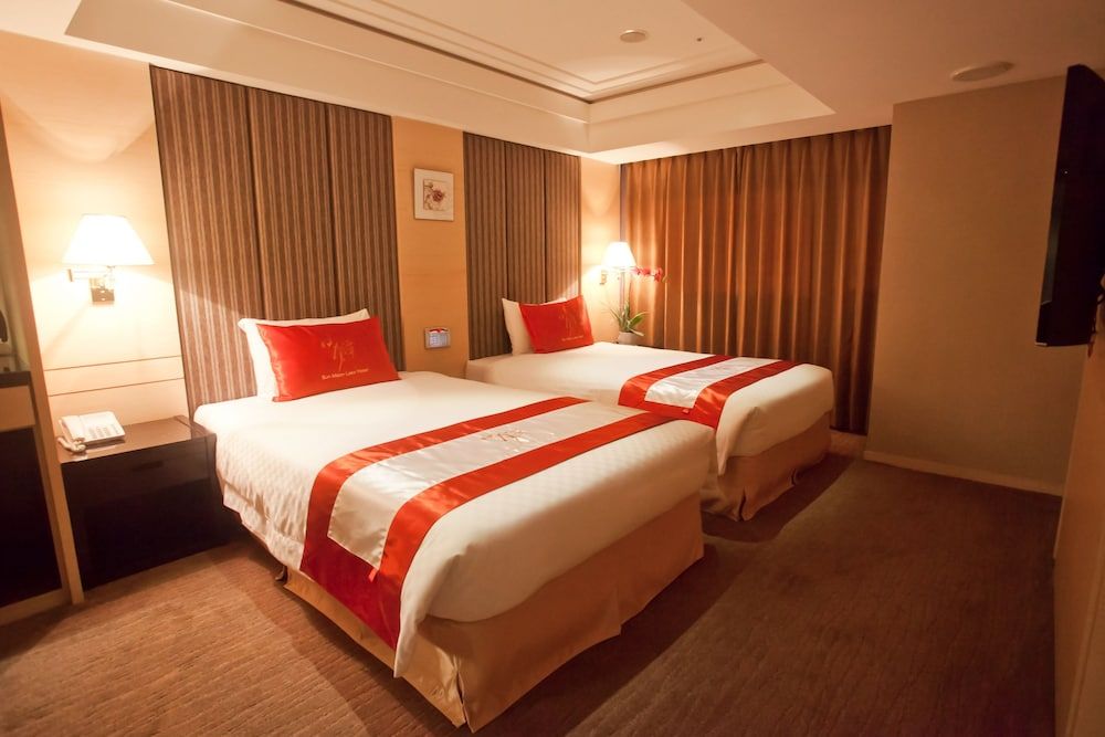 Standard Room, 2 Twin Beds, Mountain View