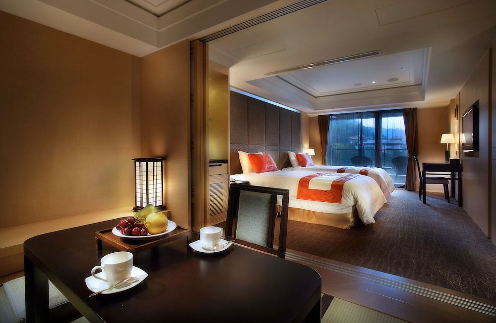 Sun Moon Lake Hotel Standard Room, Lake View 2