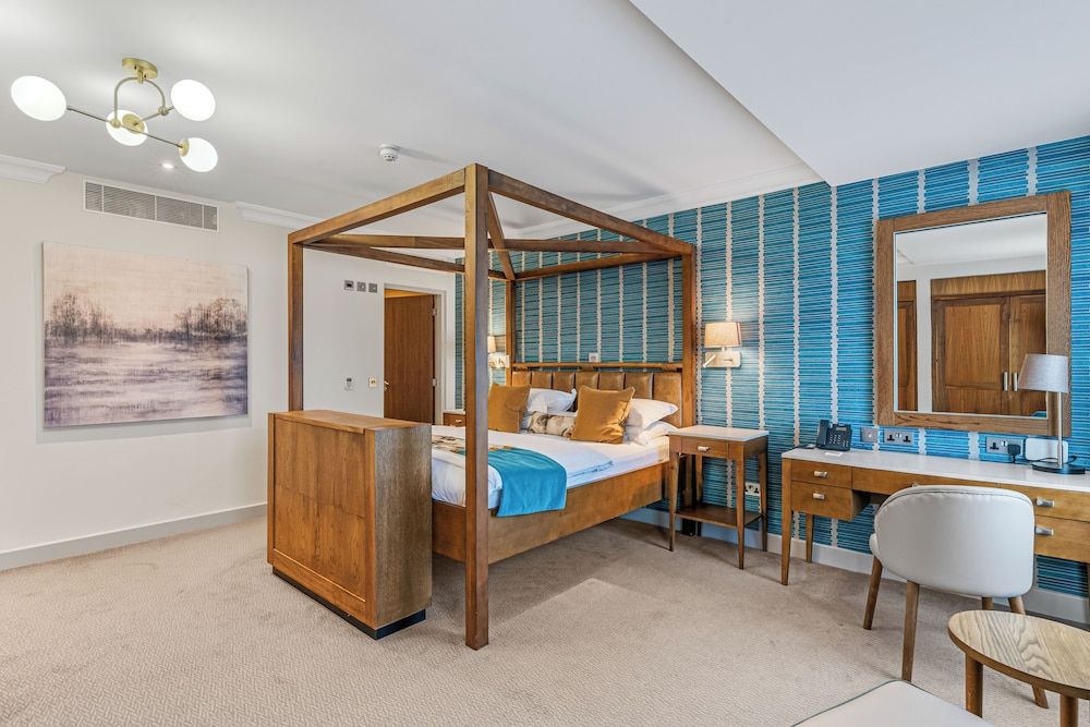 Executive Penthouse Suite