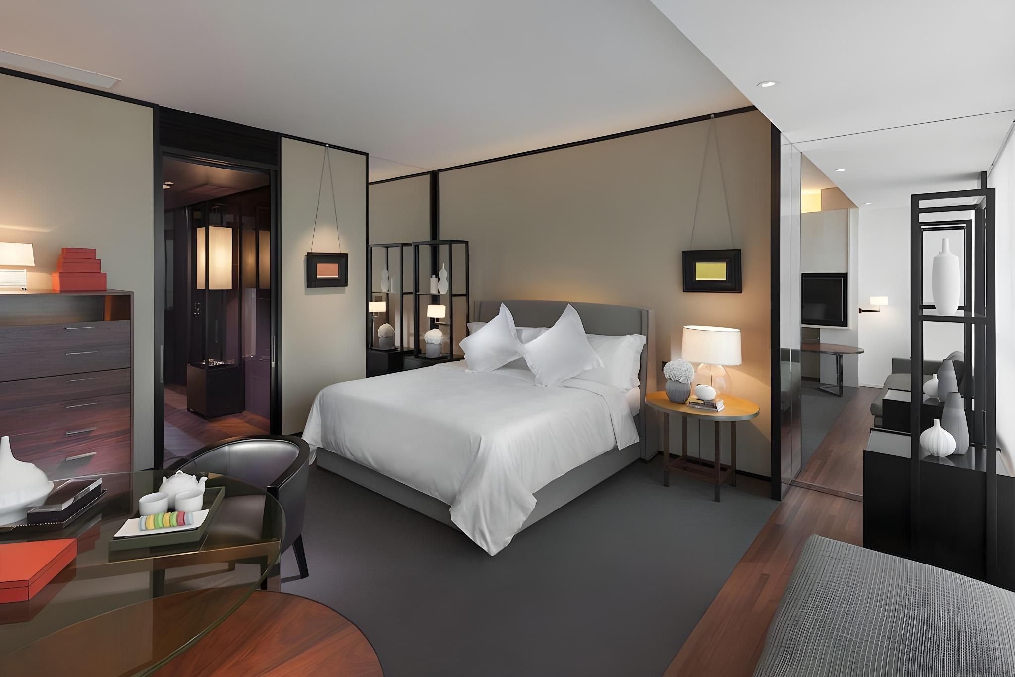 Club Deluxe Room Twin