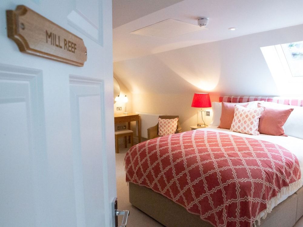 The White Horse Inn Deluxe Double Room, Ensuite 6