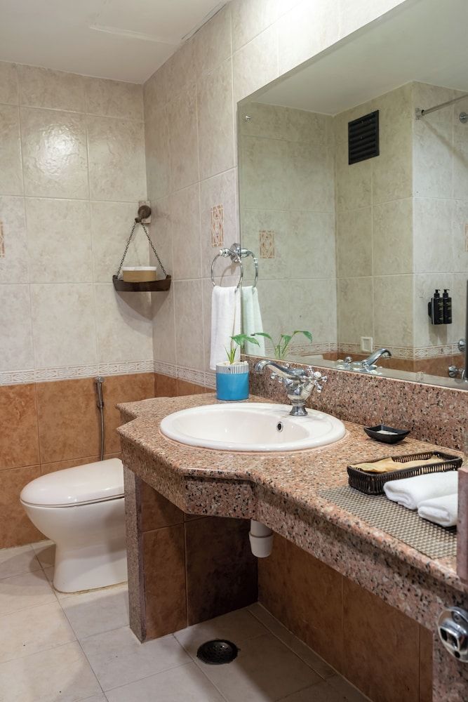 Hotel Barahi Pokhara Deluxe Double or Twin Room 4