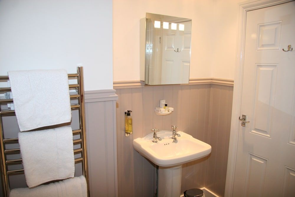 The Hope Anchor Family Room 3