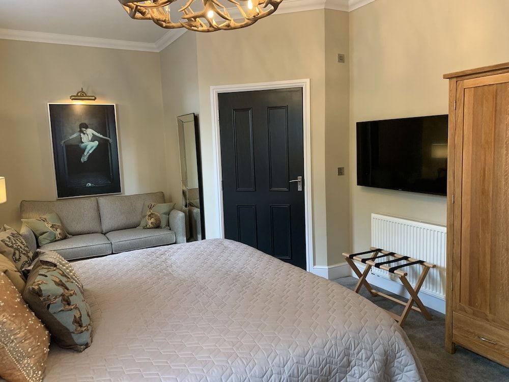 The Wheatsheaf Hotel Sandbach Luxury Double Room, Ensuite 2