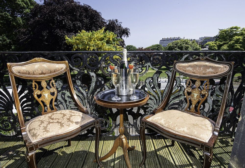 Deluxe Double Room with Balcony and Sea View