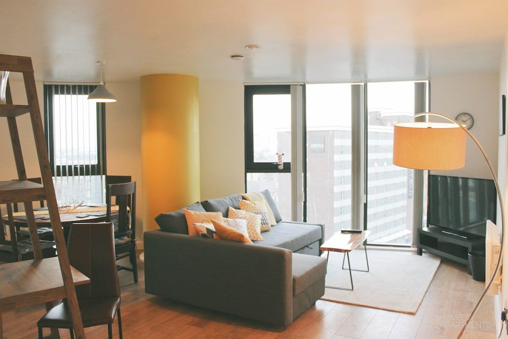 Large 2 Bedroom Apartment