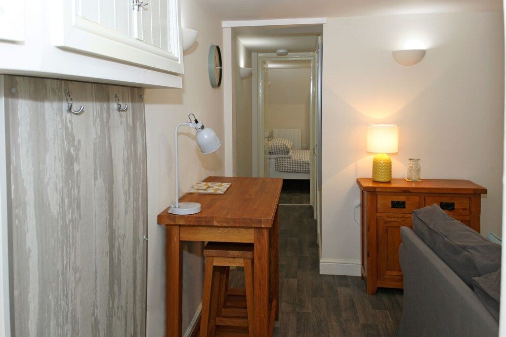 Abbey Foregate Basement Apartment 46