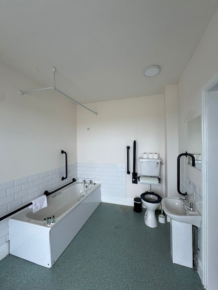 Sea Side Hotel Triple Room, Ensuite, Sea View 14