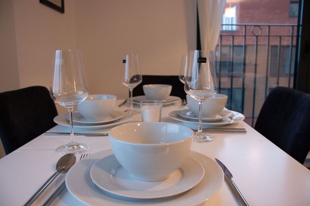 undefined Livestay - 2 Bed 2 Bath Minutes From Heathrow 10