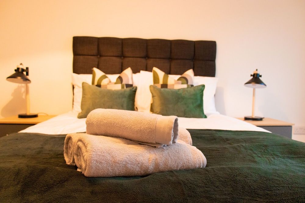 undefined Livestay - 2 Bed Apartment Free Parking Heathrow 5