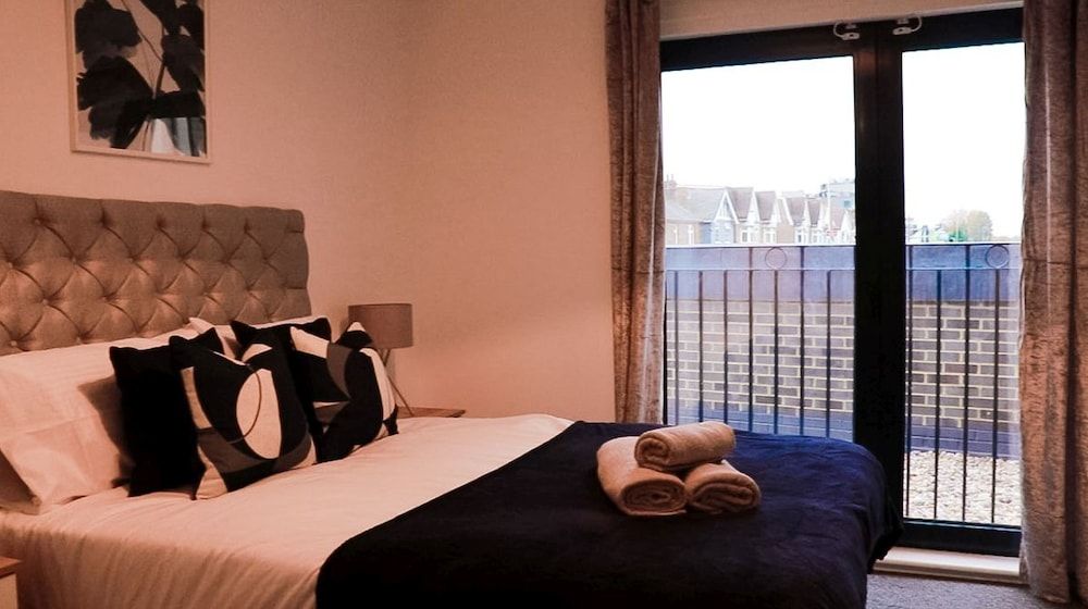 undefined Livestay - 2 Bed Apartment Free Parking Heathrow 6