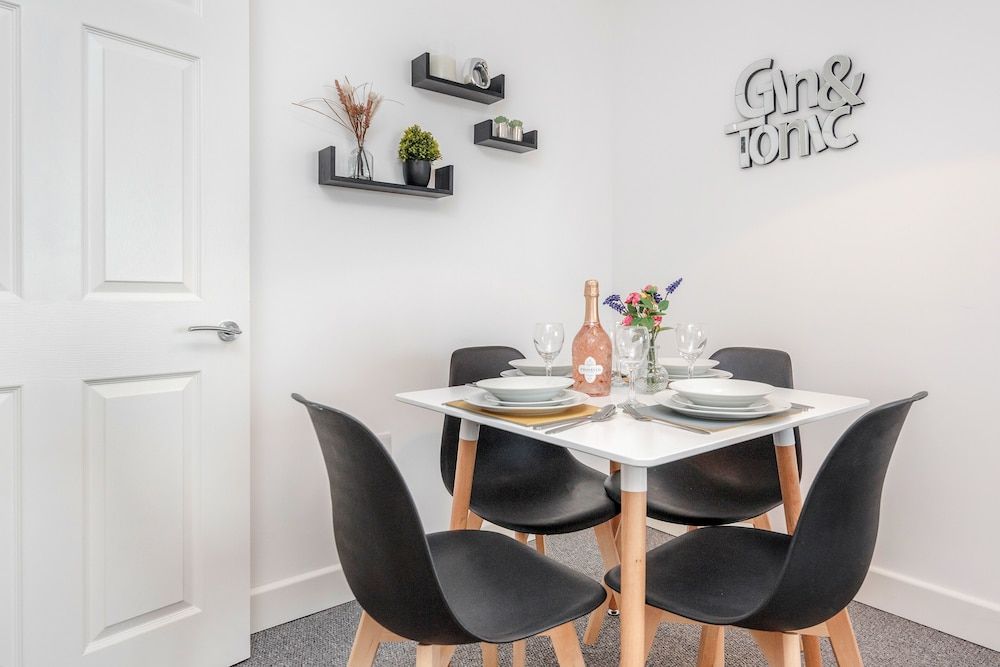 undefined Livestay-spacious Modern One Bed Apt Near Heathrow 4