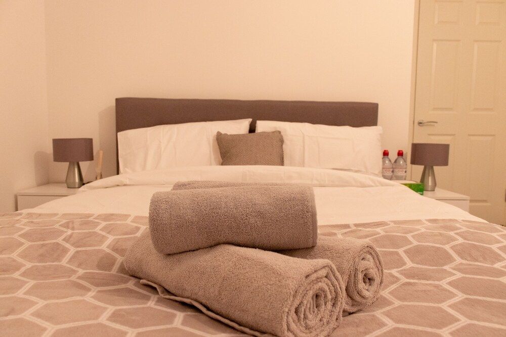 undefined Livestay-1bed Apt With Private Balcony Heathrow 7