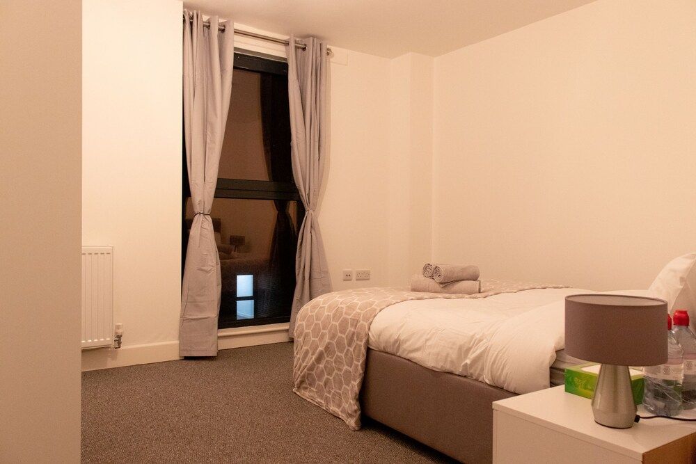 undefined Livestay-1bed Apt With Private Balcony Heathrow 6