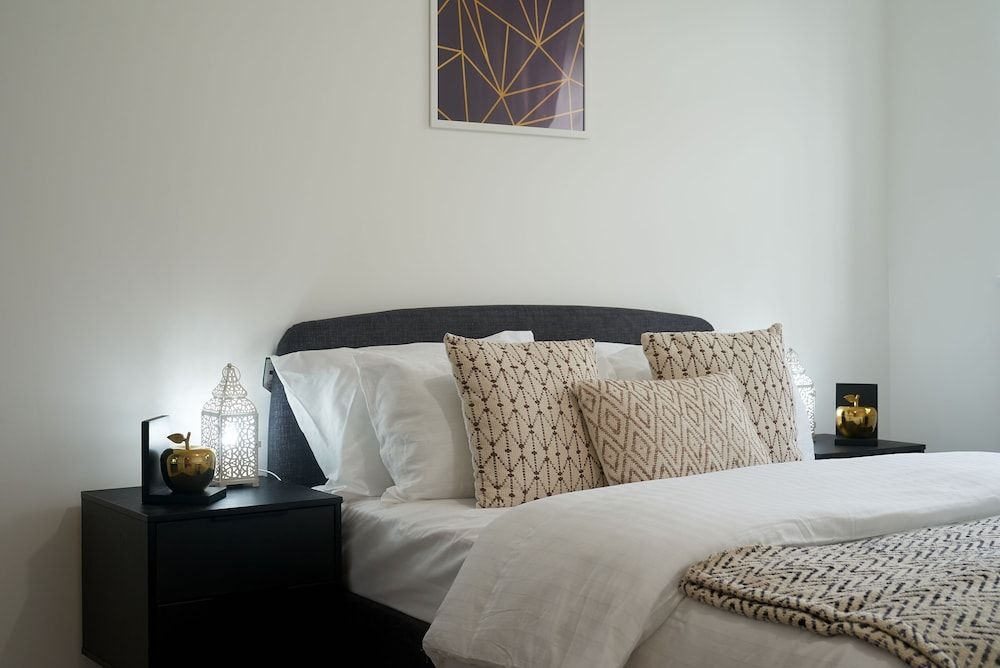 New Eton House Residence - 2B Flat Apartment 40