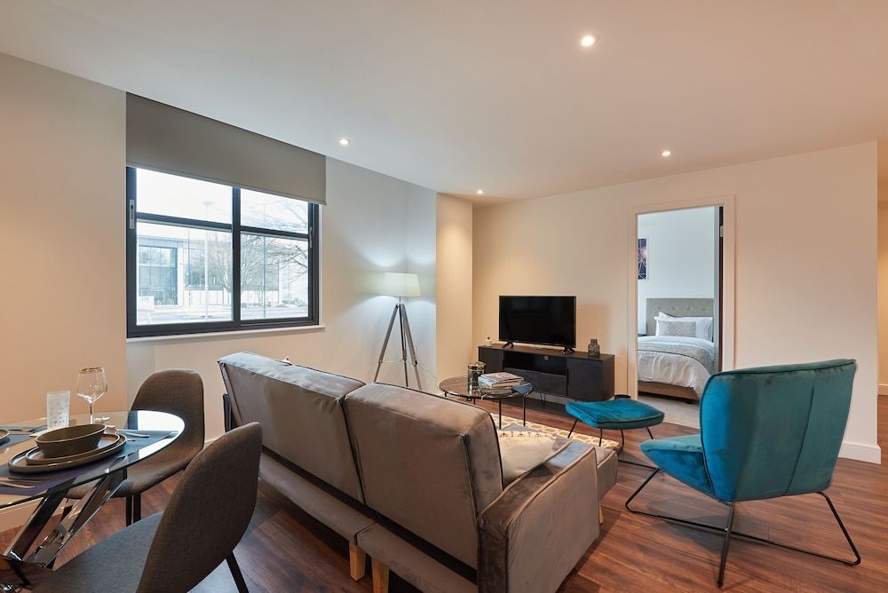 New Eton House Residence - 2B Flat Apartment 37