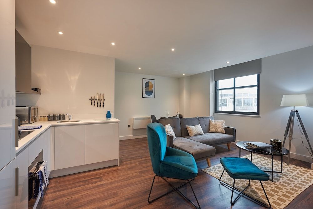 New Eton House Residence - 2B Flat Apartment 38