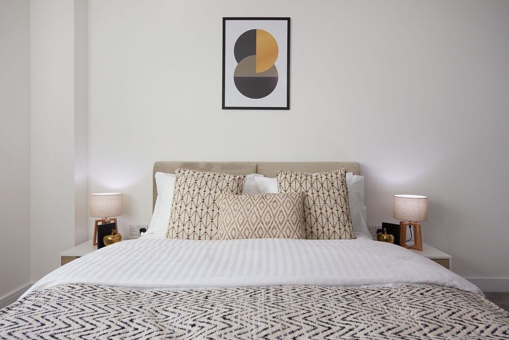 New Eton House Residence - 2B Flat Apartment 16