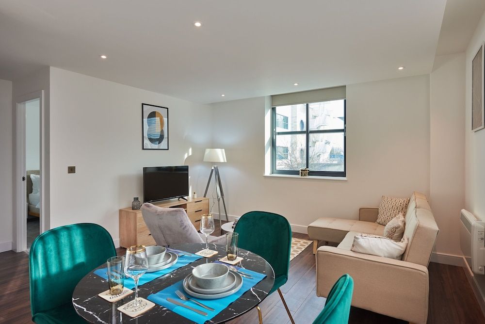 1BR Flat With a Double Bed - New Eton House Residence Slough Apartment 27