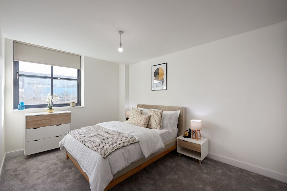 1BR Flat With a Double Bed - New Eton House Residence Slough Apartment 34