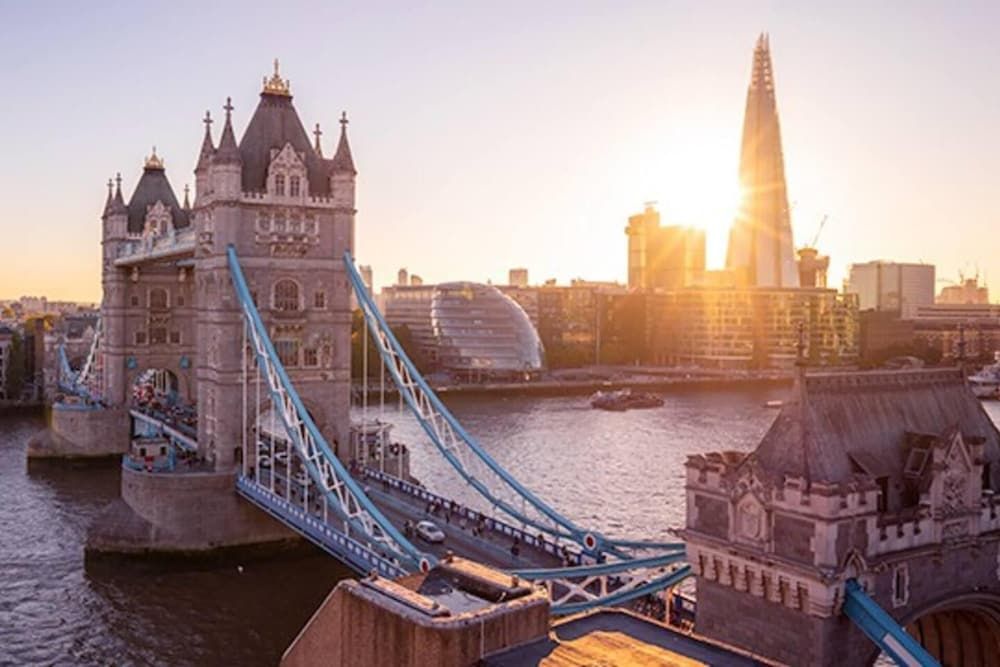 undefined Livestay - Modern Spacious 2 Bed 2 Bath Apartment