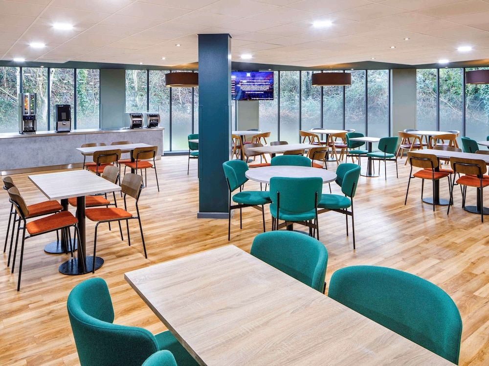 undefined Ibis Budget Heathrow Terminal 5 9