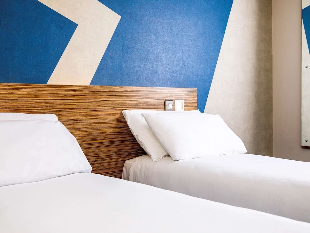 Ibis Budget Heathrow Terminal 5 Double Room, 1 Double Bed, Accessible 4