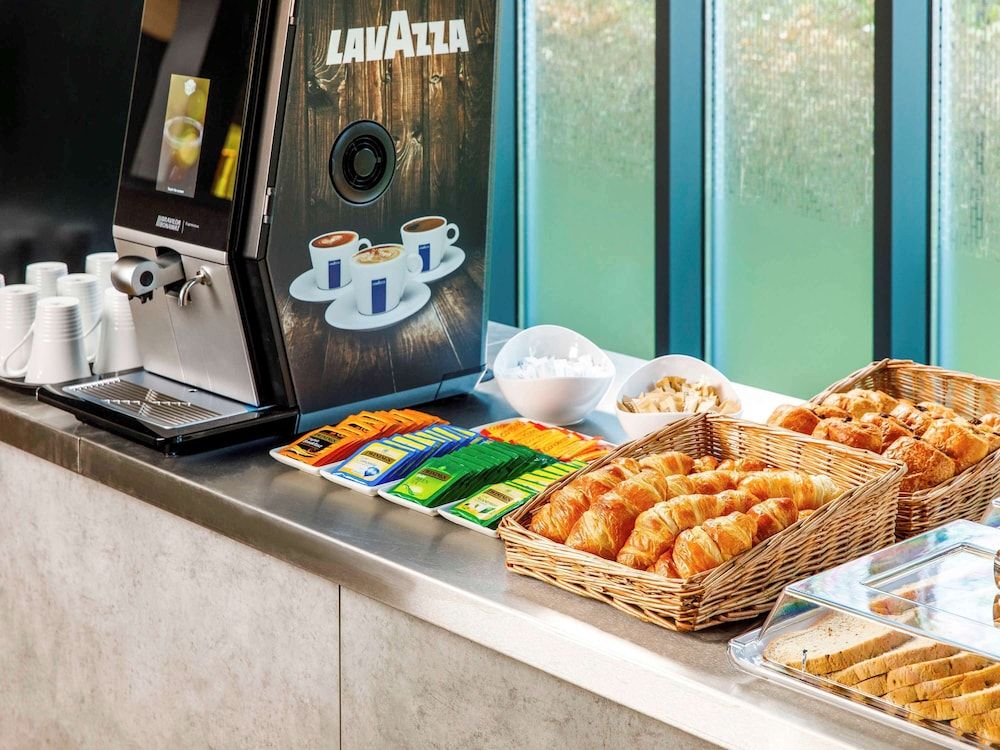 undefined Ibis Budget Heathrow Terminal 5 4