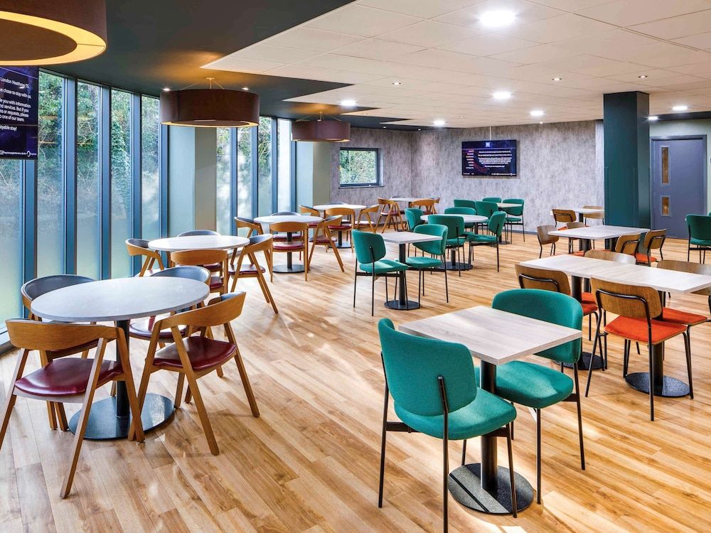 undefined Ibis Budget Heathrow Terminal 5 7