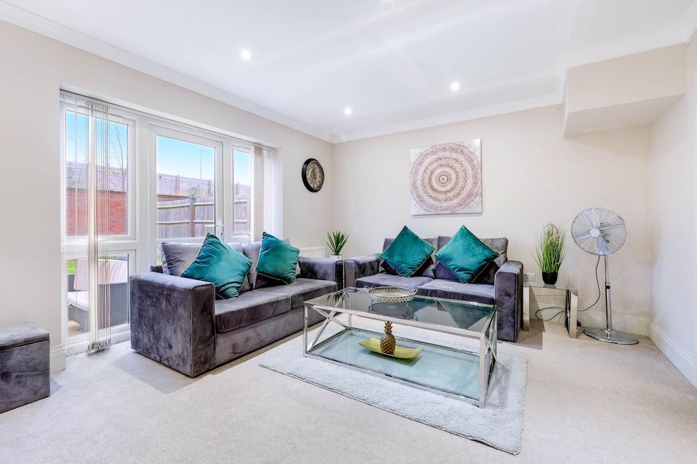 undefined Town Center 4 Bedroom 4 bathroom House 8