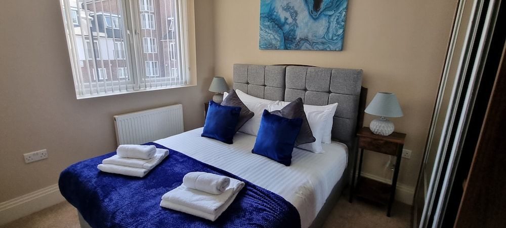 Town Center 4 Bedroom 4 bathroom House Basic House 11