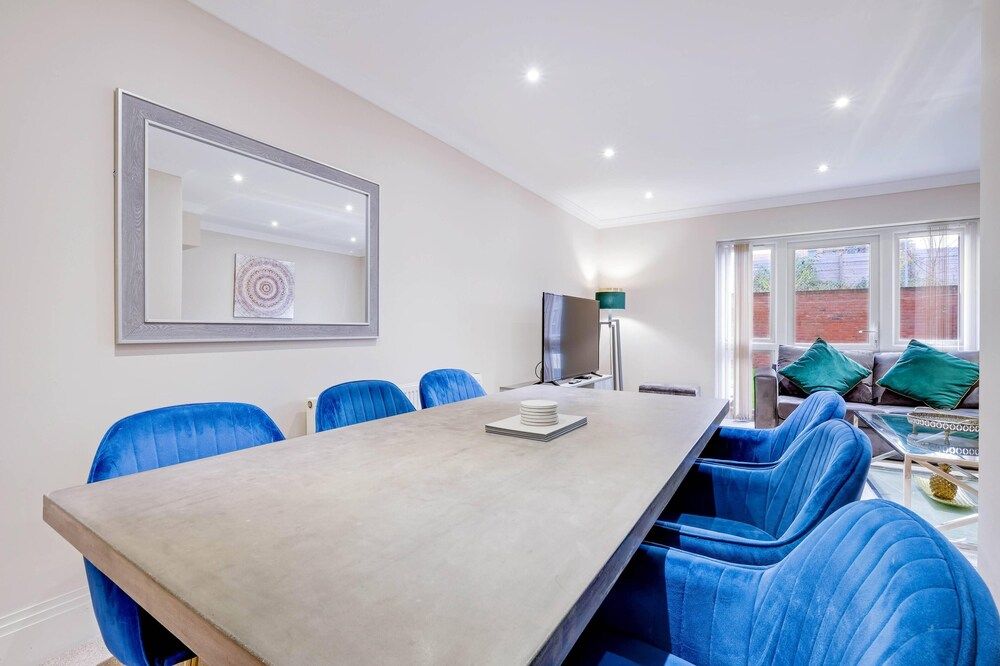 undefined Town Center 4 Bedroom 4 bathroom House 2