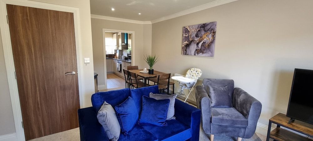 Town Center 4 Bedroom 4 bathroom House Basic House 14