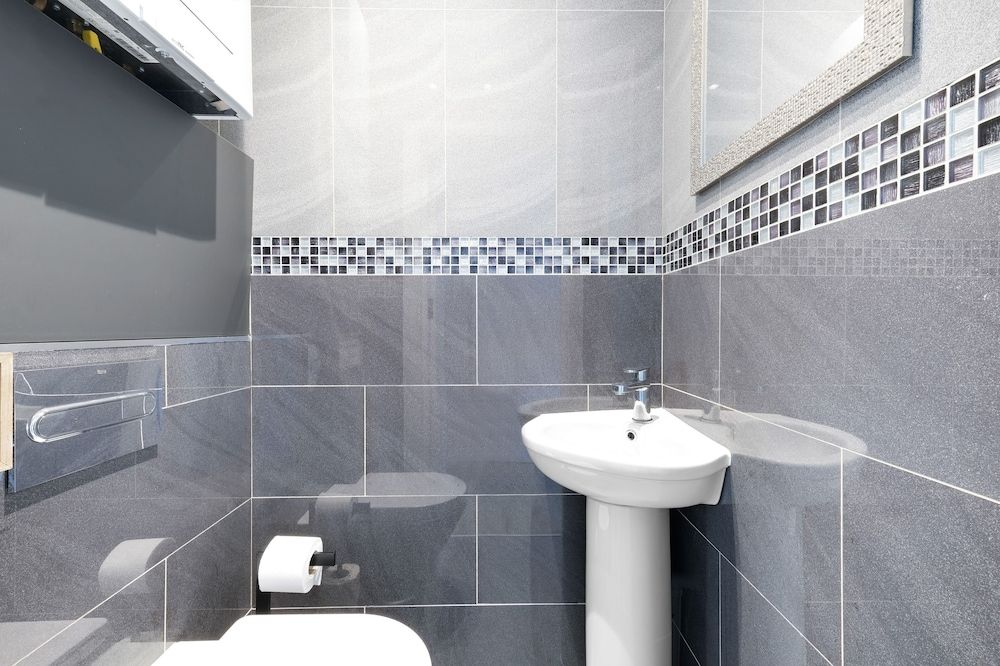 Modern 4 Bedroom House with Parking House, 4 Bedrooms 28