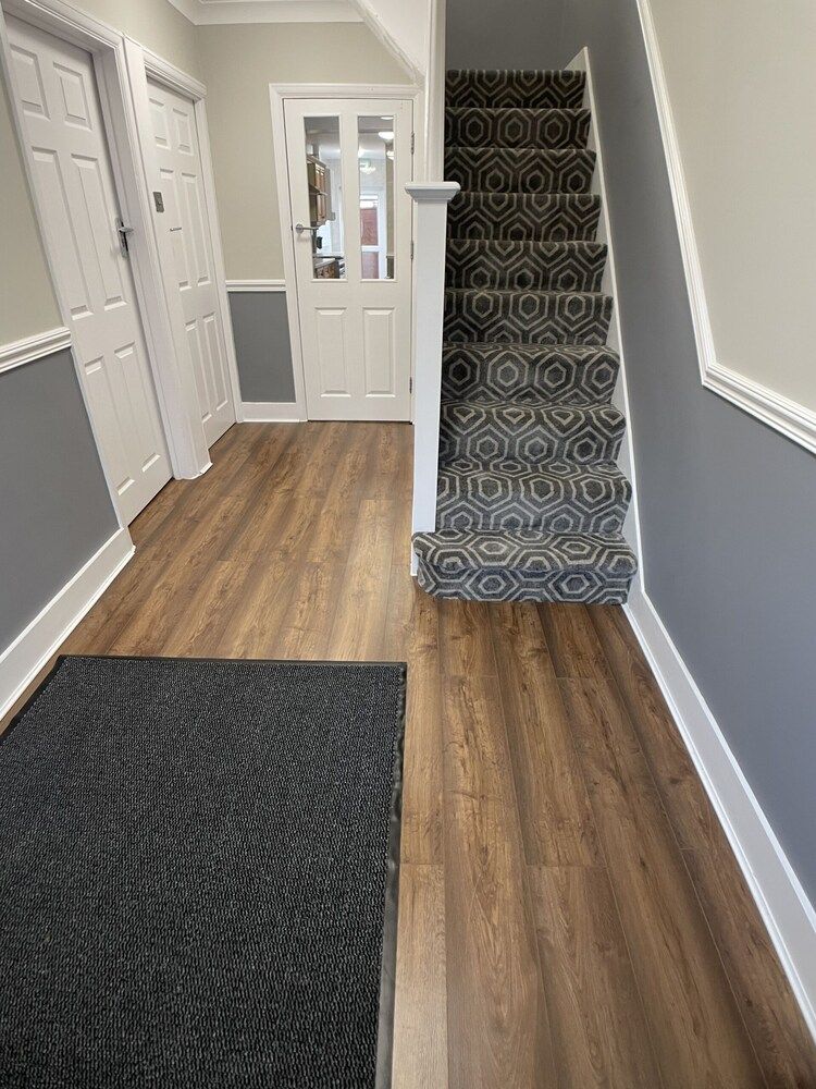 Richmond House Single Room, Shared Bathroom 4