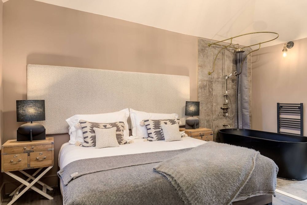 Luxury Cottage, Private Bathroom (The Cottage)